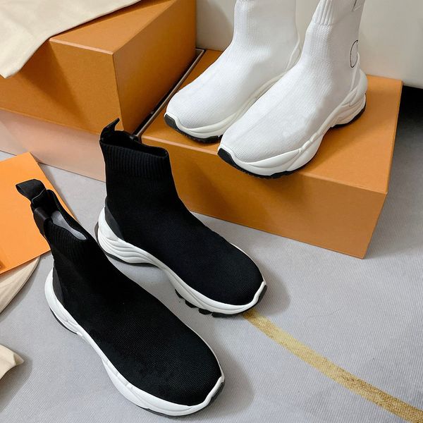 

the run 55 boots sock like upper provides a perfect control over foot while rubber outsole has lifted design for optimal bounce from famous, Black