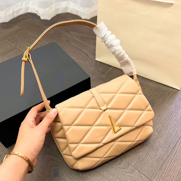 

luxury designer bags ladies handbags fashion clutch bag leather shoulder bags classic letters shell bagss party versatile show quality unde