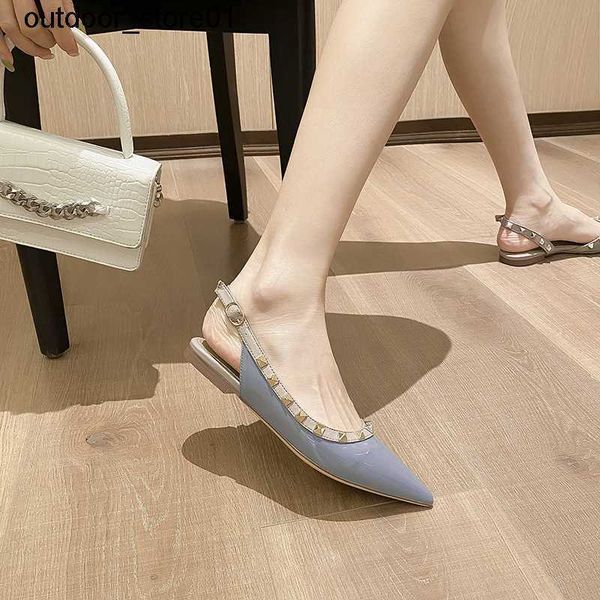 

designer sandals high heeled sandal women versatile summer rivets new flat slippers valentinoe''valentinoity yxz, Black