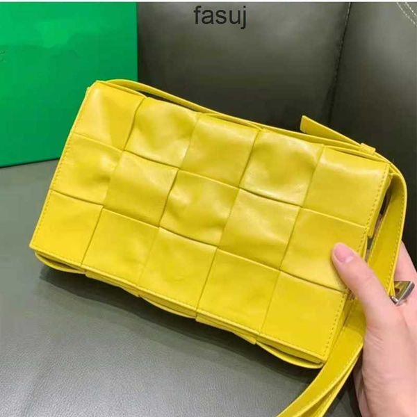 

fashion ladies bottess bags venetas 2022 early autumn new oil wax leather woven small square single shoulder diagonal pillow tofu women&#039