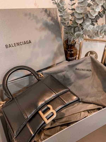 

designer hourglass bags balencigas handbags balencigasxs slip leather crocodile one shoulder bb