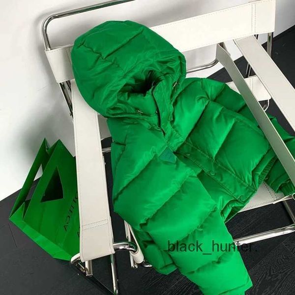 

womens down bottegs v designer winter new down jacket female fashion brand green hooded short down bread jackets, Black