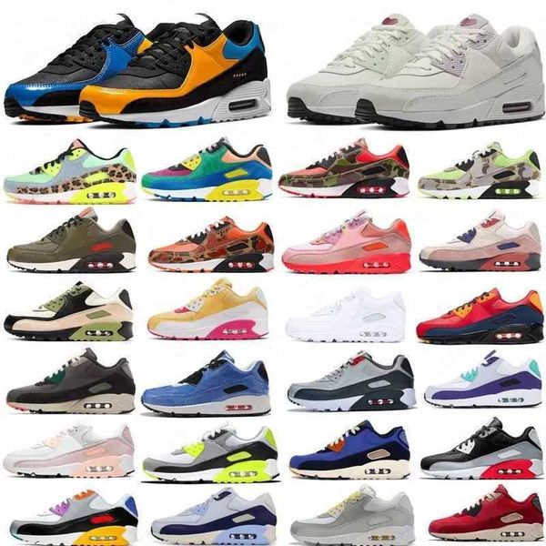 

running shoes ootdoor trainers sneakers total orange worldwide white infrared bacon trail team gold leather mesh triple black 2022 men women