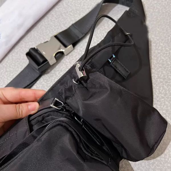 

luxurys sports waist pack running chest bag pouch purse nylon male female clutch wallet women bags black triangle purses py247s