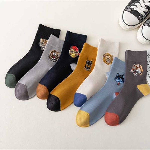 

men's socks 2022 men socks cartoon animal kingdom tiger lion ape wolf dog creative pattern japanese style hip-hop men socks t221011, Black