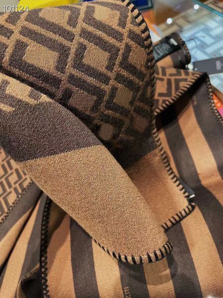

2023 lovers exquisite scarf woven process 94 percent wool 6 percent silk, Blue;gray