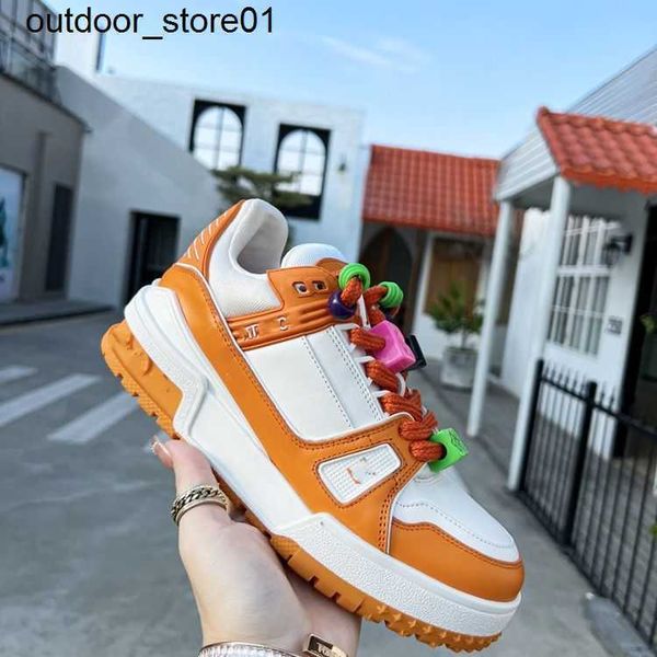 

designer sneakers fashion brand luxury casual shoes men women board shoes version bread shoe couple color contrast letter sports trainers