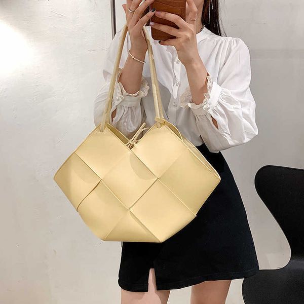 

bottess bag venetas fashion wanghongling getote women's 2022 new fashion high capacity single shoulder armpit sub mother woven