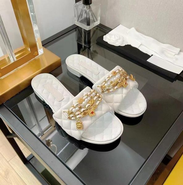 

luxury pu leather slipper fashion pearl chain designer slippers classic flat bottom summer sandals leisure sandbeach slipper flip-flops wome, Black
