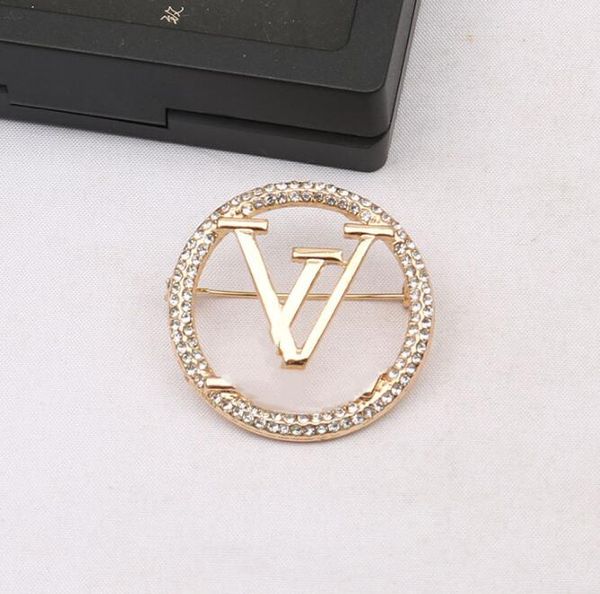 

2color brand designer v letters lvity brooches crystal suit pin small sweet wind jewelry accessories marry wedding party gift, Gray