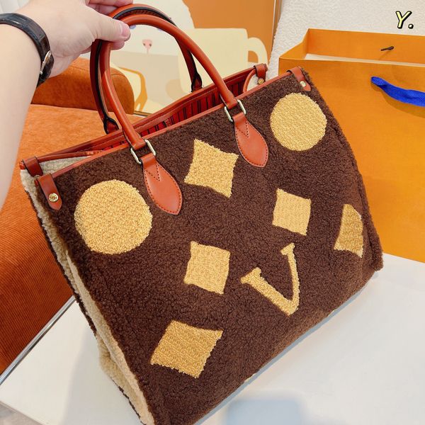 

designer shopping bag plush winter totes luxury lady temperament large capacity shoulder bag classic star letter pattern womens handbag