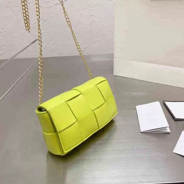 

luxurys shoulder bag chain bumbags belt bags women fashion leather designer crossbody female chest holder fanny pack bvyb22018