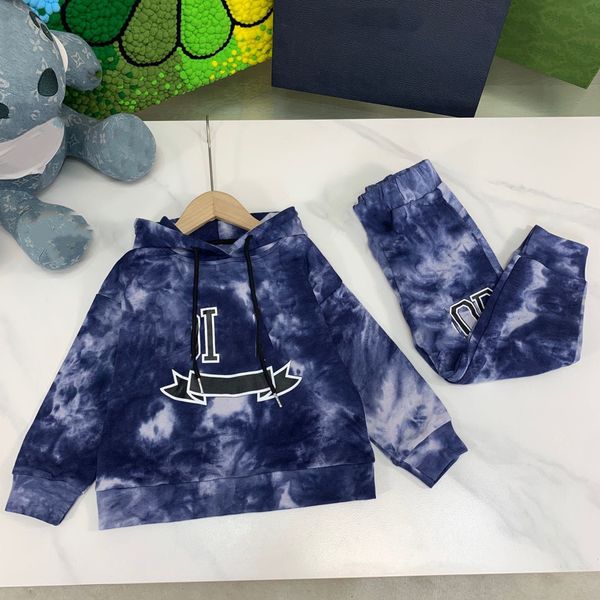 

girls boys tracksuits sets hoodies baby clothes kids designer clothes with letters fasion graffiti design sports loose outfit warm autumn an, White