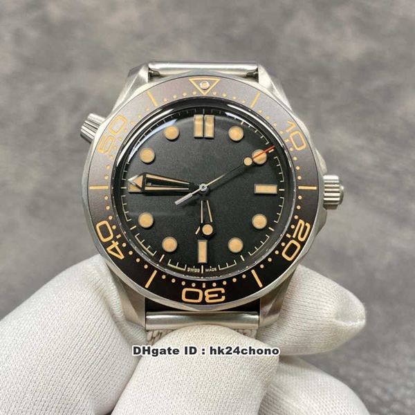 

watches wristwatches vsf v2 diver 300m james bond 007 no time to die cal.8806 automatic mens watch 210.90.42.20.01.001 black dial steel stra, Slivery;golden