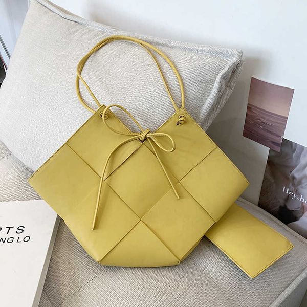 

bottess bag venetas fashion 2022 new fashion summer personalized large lingge woven foreign style simple one shoulder underarm capacity wome
