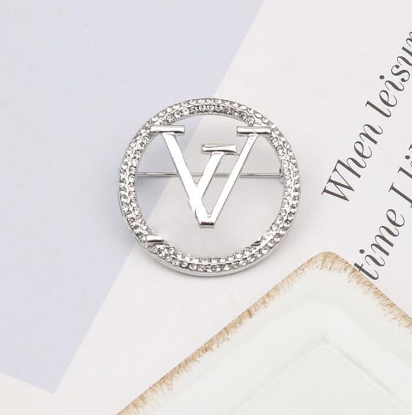 

brand 2color designer v letters brooches crystal suit pin small sweet wind jewelry accessories marry wedding party gift, Gray