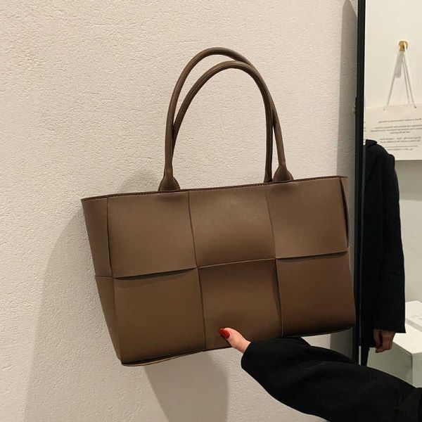 

fashion bag designer bottess venetas's big women's 2022 autumn winter new fashion woven single shoulder portable messenger versati