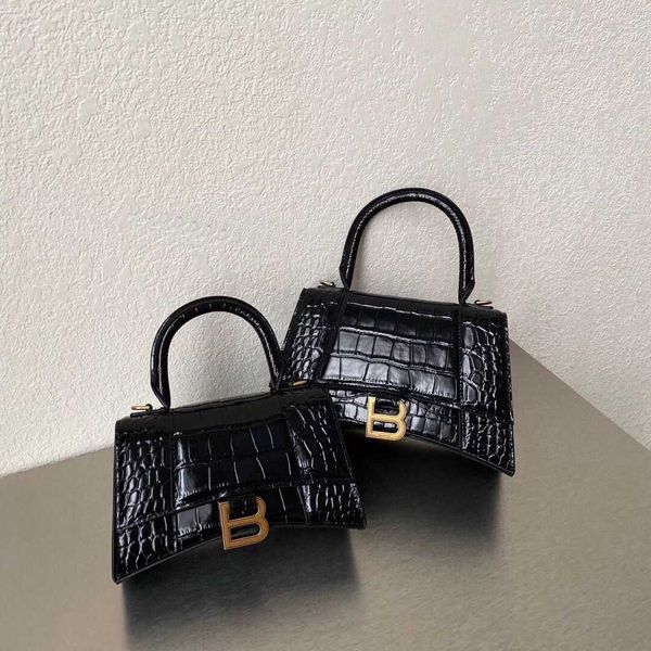 

classic hourglass bag leather crocodile pattern messenger fashion hand carry one shoulder portable cosmetic flip small square