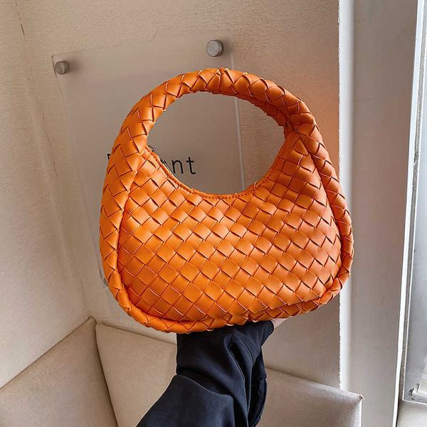 

bottess bags venetas fashion 2022 summer fashion one shoulder women's texture personality fresh pure color woven underarm have logo