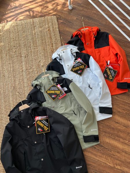 

2022 new couple jacket coat autumn and winter classic casual sports the hardest waterproof and windproof fabric gives you professional outdo, Black;brown