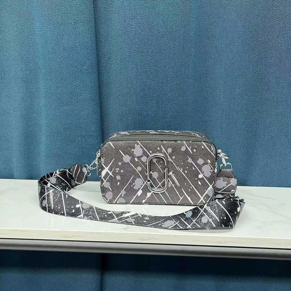 

messenger bags 2022 new texture crossbody commuter bag summer versatile one shoulder handbag