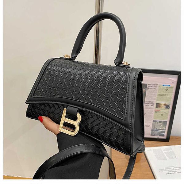 

evening bags urban elegant woven one shoulder women's 2022 new fresh sweet small fragrant women