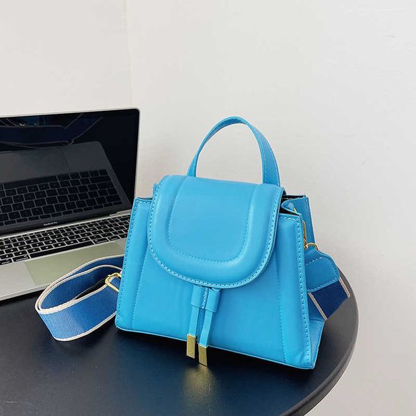 

messenger bags women's 2022 new sweet little fresh cute small square urban elegant casual