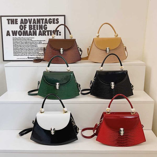 

evening bags women bags 2022 new pearl handbag crocodile shell bag