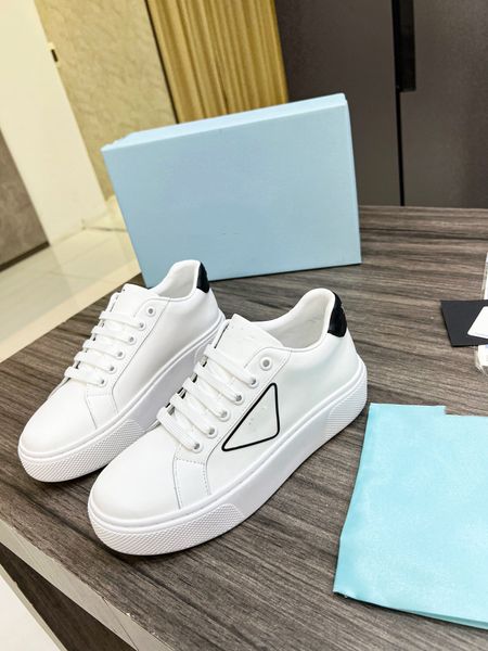 

triple men women casual shoes luxury platform sneakers clear sole black white beige teal blue bred red pink mens trainers jogging walking fa