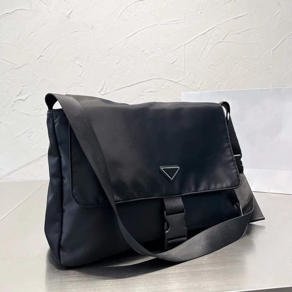 

shoulder bags handbag mens designer bags crossbody lapbag briefcase large computer briefcases totes black triangle nylon canvas 4 styles 5a