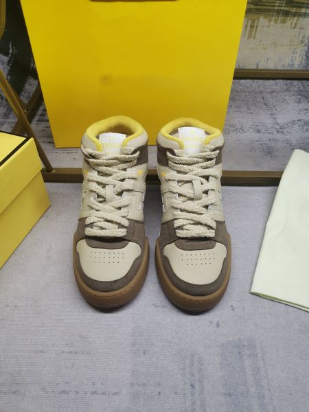

2022 luxury designer shoes sneakers classic sneaker soft cow leather embossed relief men women casual trainer 0929, Black