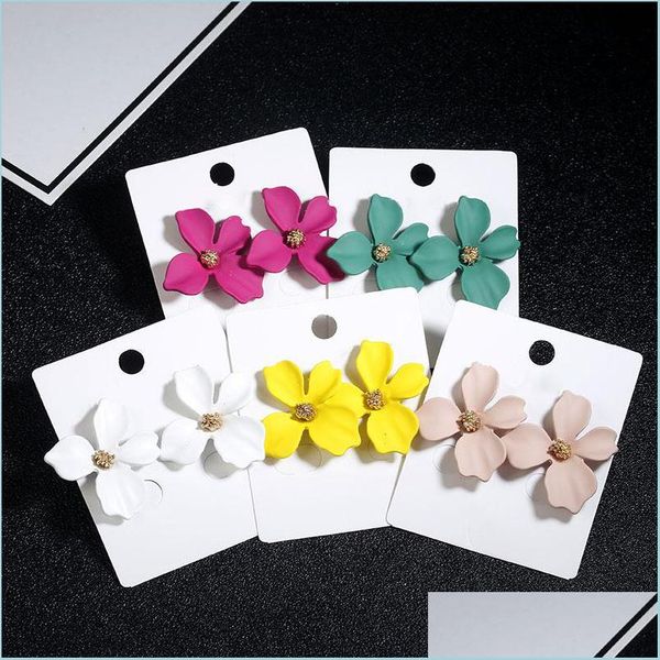 

stud fashion sweet cute earrings statement korean bohemian style flower stud for women girls wedding jewelry gifts drop delivery 2022 dhyl2, Golden;silver