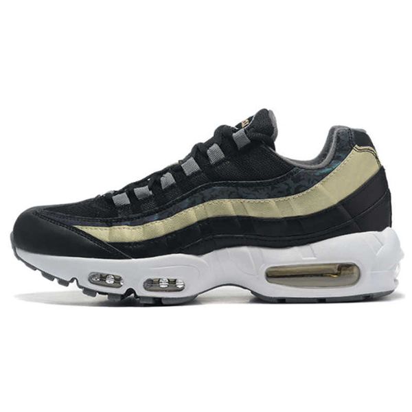 

designer 95 mens running shoes 95s triple black white club neon cork greedy dark smoke grey brown sneakers undefeated 20th anniversary grape