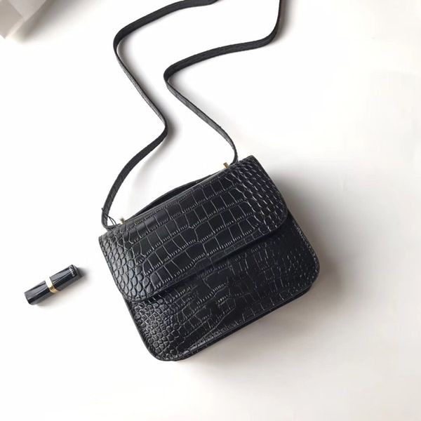 

luxurys women shoulder bags fashion designers metal buckle crossbody bags lady solid color leather daily outdoor storage handbag