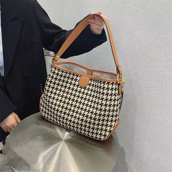 

messenger bags small commuter female summer new versatile large capacity tote one shoulder crossbody