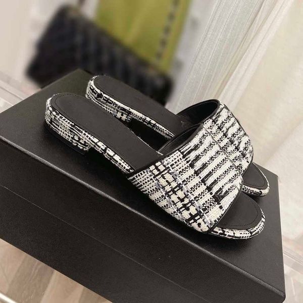 

woman designer slipper fashion sandals beach flat low heel slippers platform alphabet lady slides shoe008 04, Black