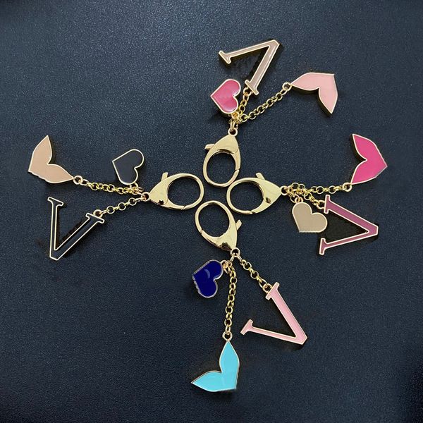 

fashion trendy luxury designer keychains classic mens key buckle letter silver gary keyrings womens bag handbags pend2541