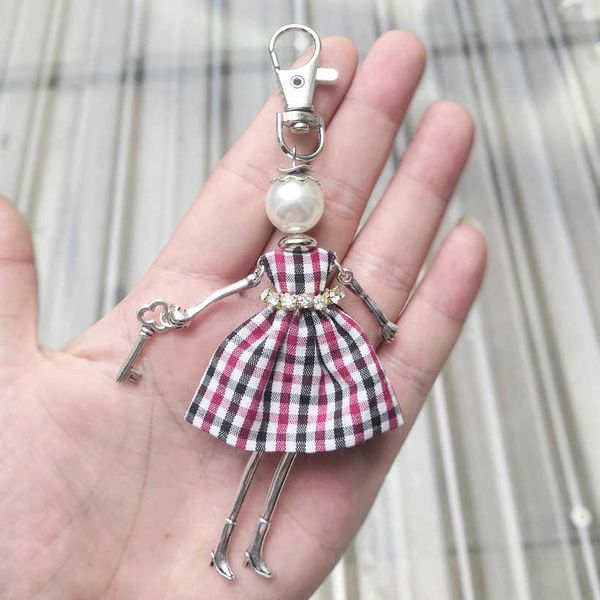 

key rings brand new handmade lovely red doll bagkeychain for women car pendant girls key chains key ring fashion statement jewelry l221010, Slivery;golden