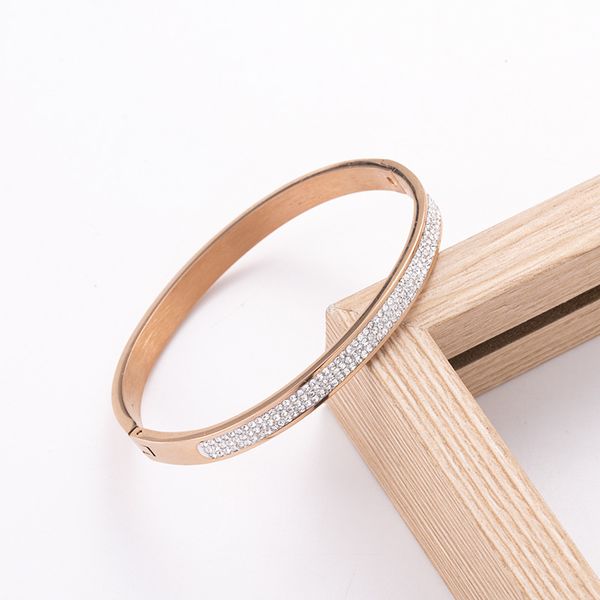 

luxurys designers bracelet designer charm jewelry bangle women high sense diamond bracelet titanium steelcelebrity temperament versatile jew, Black