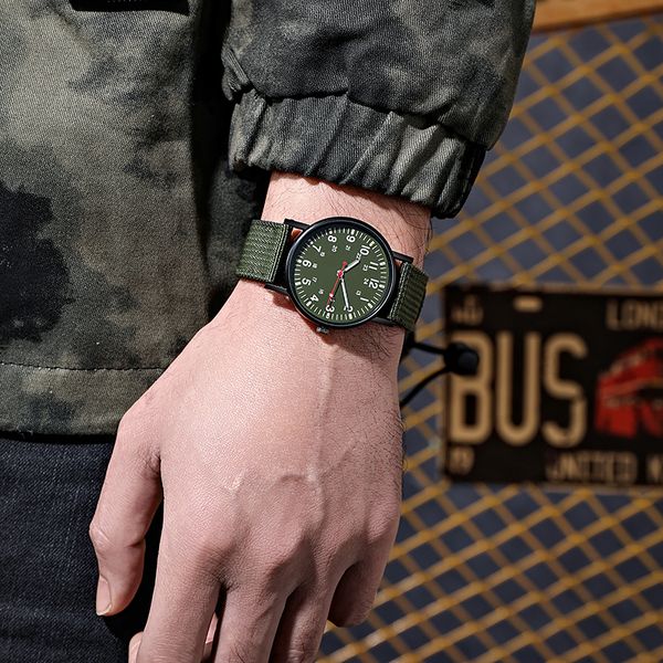 

watch for men quartz watches classic design sports wristwatches knitted straps montres de luxe, Slivery;brown