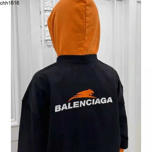 

balencaigaess spring and summer 22s year of the tiger limited embroidery short sleeve men's and women's lovers' same t-shirt, White;black