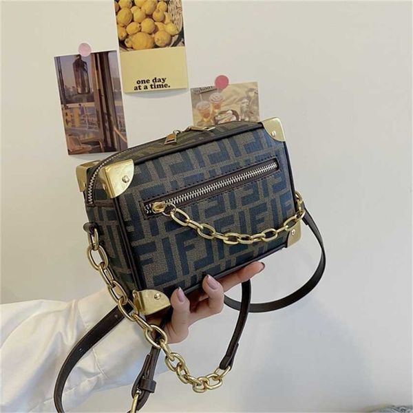 

20% off 2023 designer bag letter printing chain personalized street style trend