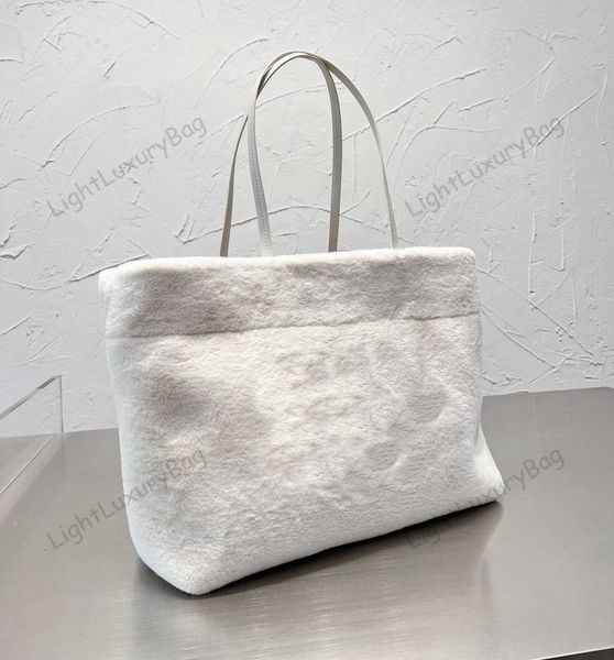 

tote bag designer winter plush wallet high capacity shoulder travel commute handbags for women classic famous brand shopping purses 220216