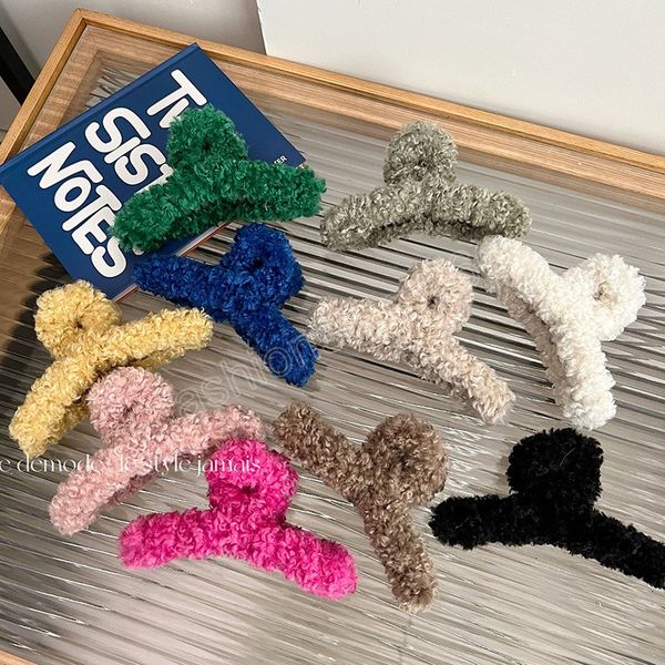 

13cm faux fur lamb hair claw plush clamps large cross catch clips women solid color ponytail clip elegant warm furry barrettes, Slivery;golden