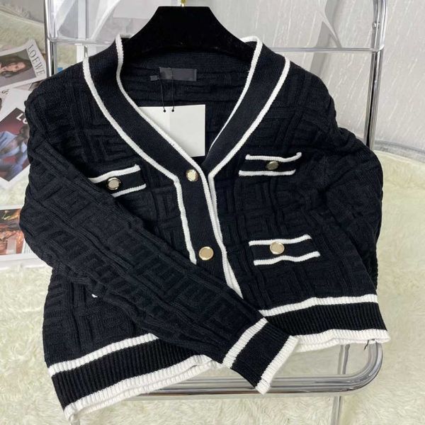 

luxury womens knitting sweaters jackets long sleeved fashion knits coats metal button sweater women cardigan casual autumn winter maze, White