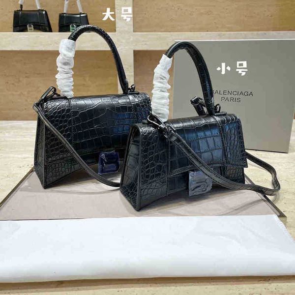 

designer handbags balencaigass fashion bags selling black crocodile pattern patent leather bright face full women's hourglass handbag m