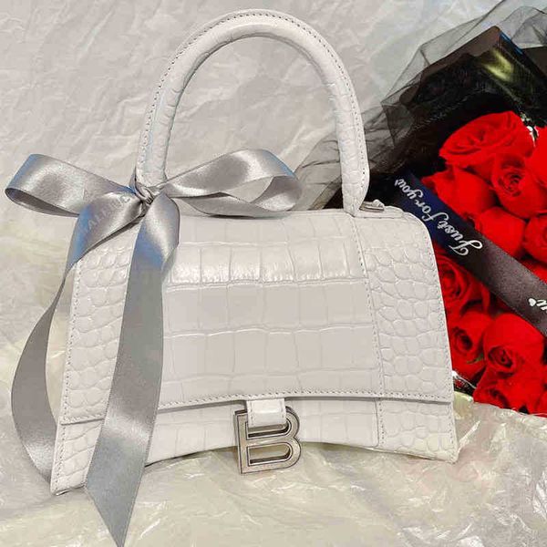 

designer shoulder balencaigass bags same bag star's women's 2022 crocodile fashion versatile family leather messenger b-shaped
