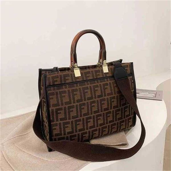 

70% off 2023 designer bag explosive models handbags portable trend canvas shopping