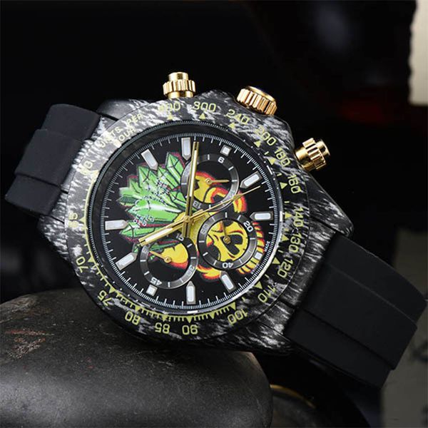 

2022 men's luxury leisure quartz watch advanced rubber waterproof chronograph, Slivery;brown