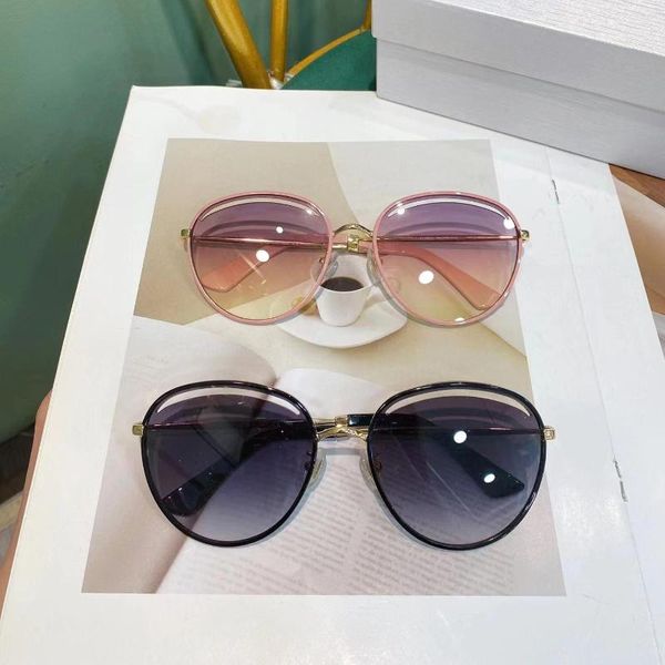 

sunglasses high-end women's glasses 2022 fashion products gradient color design western-style fashionable and versatile, White;black